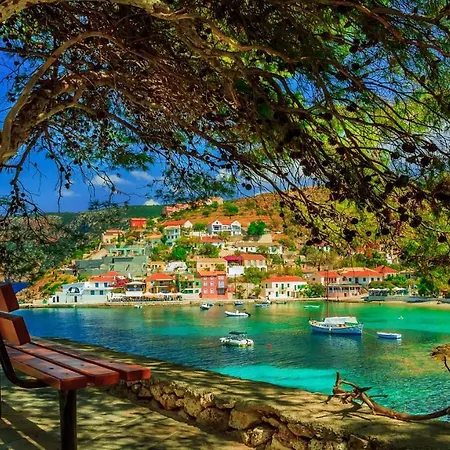 Beautiful Beachfront Apartment In Lixouri Greece Apartamento *