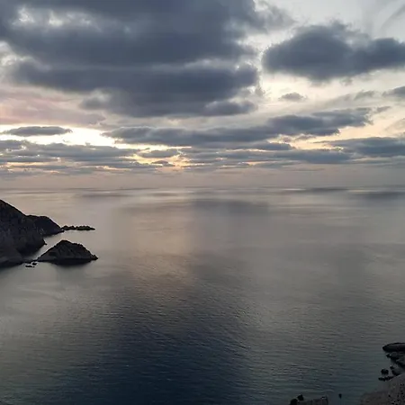 Beautiful Beachfront Apartment In Lixouri Greece Lixúri