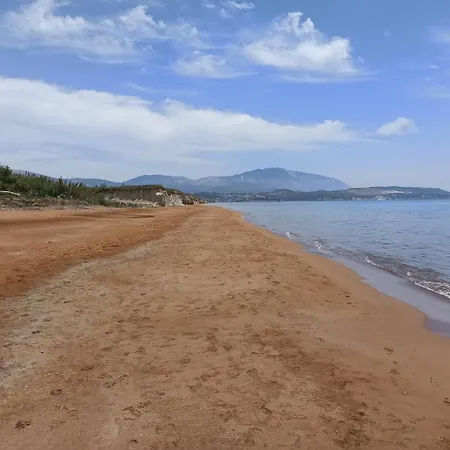 Beautiful Beachfront Apartment In Lixouri Greece Apartamento *