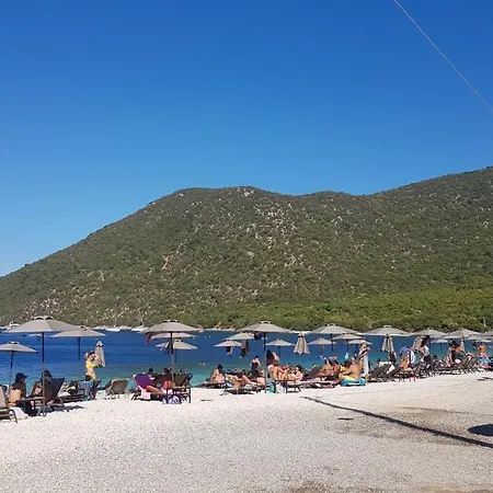 Apartamento Beautiful Beachfront Apartment In Lixouri Greece *
