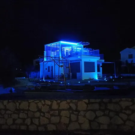 Apartamento Beautiful Beachfront Apartment In Lixouri Greece *
